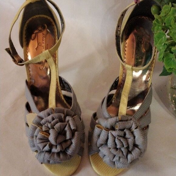 Poetic License T Strap Heels - Picture 2 of 13